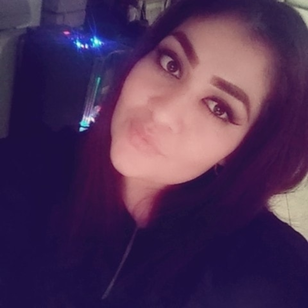 Meet your Posher, Cinthia